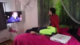 Eating Pizza & Watching TV for 20 Minutes while SMOTHERING my Slave ;)