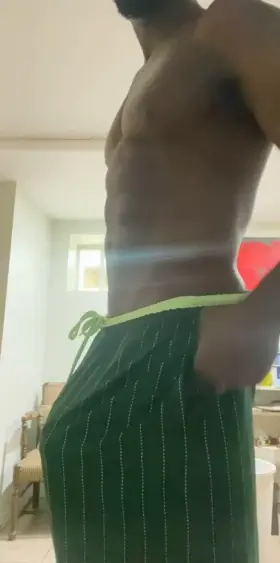 POV: When basketball shorts slide off you get the Black Mamba