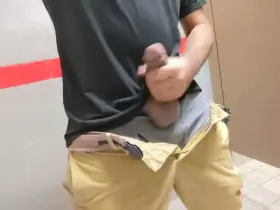 An early morning whip out 😈