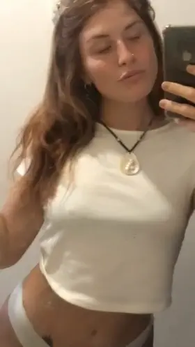 look at everything you can never touch of this Argentinian redhead 👩‍🦰🥵