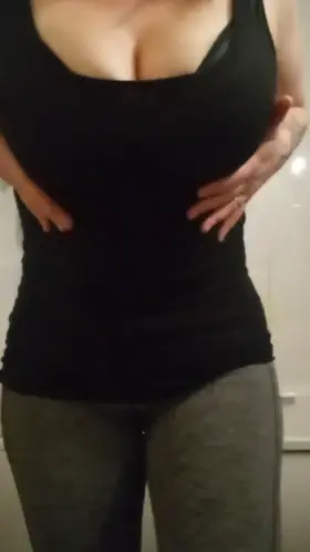 This goes out to all the guys at the gym who were wondering what my tits look like. 😋