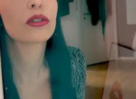 Messy red kiss marks.. 💋😘❤️ [F40]