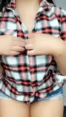 There’s some big titties under my shirt 😏❤️