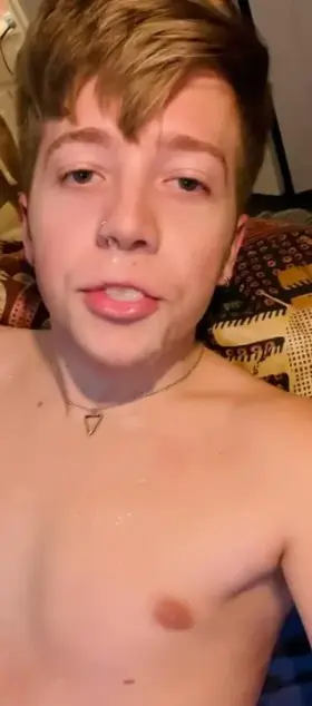 Comment if you’d let me eat ur cum (: