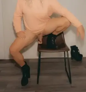 Chair making me squirt, though you barely see it lol