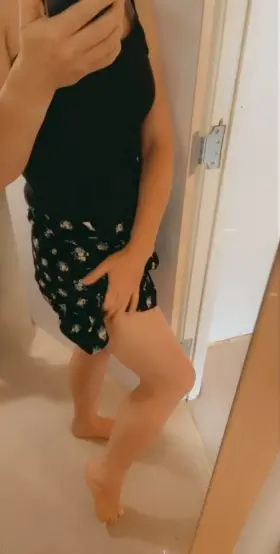 Female 43 no panties day 😊