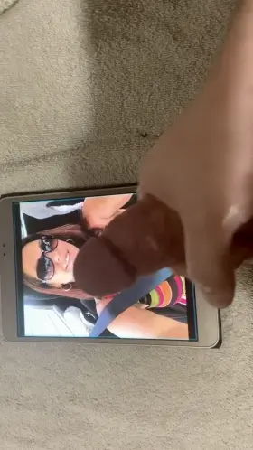 Big load for this milf 😍