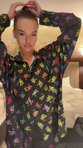 My body is so slim and sexy thanks to the fact that I love cardio loads in bed :)