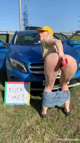 I was very horny and made a stop for masturbation😝😋