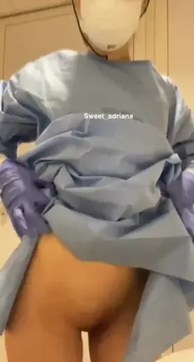 Een beetje spelen op werk mag wel toch..?😈 (f)