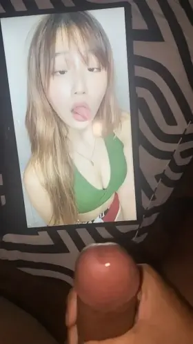 $3 cum tributes. Dm for info. I moan and degrade