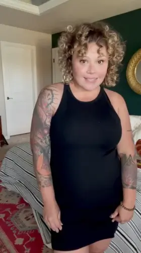 Anyone free for hump day? I need it nice and hard while hubby is away!!! 🔥🍆💦