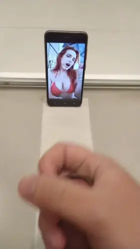 Bella Thorne 💦💦💦