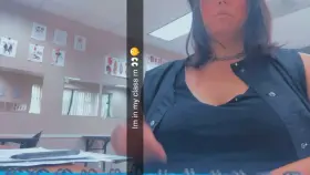 Titt Jiggle and School Flashing...