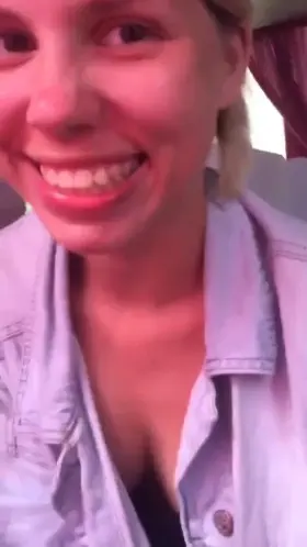 Perks of being friends with me! 🍑💋