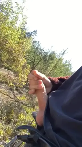 Cumshot in nature🌲🌿