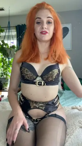 Time to put on your panties for me like a good little girl 💖