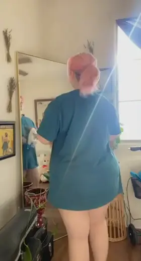 Imagine getting to sit and watch me do chores all day with no pants on lol