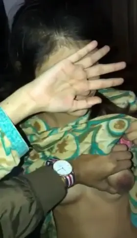 [f] Innocent Cute Desi Girl Painfully Enjoyed by Her Boyfriend. Link in Commentss