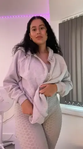 Every upvte gets a nude pic in the DMs! Comment DONE and I will send asap [SNAP: Emmanahnico]