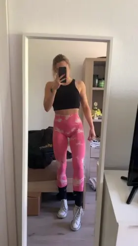 do u like 19yo gym girls? 😋