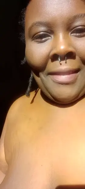 Upvote only if you'd let me sit on your face like this