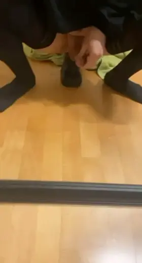 Large Chance made me cum so hard, i managed to hit my mirror 😆