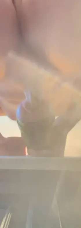 Oops I got some on the lens😬