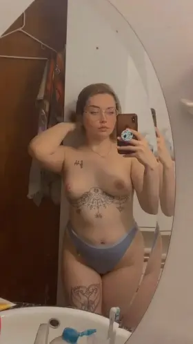 i text you this to your phone.. wyd?