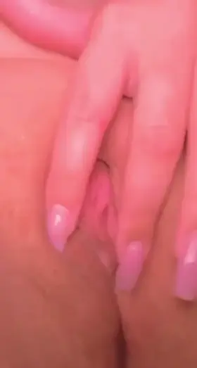 Give my pussy some kisses :)