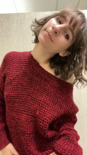 I never post gifs, but I wanted to show you what’s been hiding under my sweater! 💕