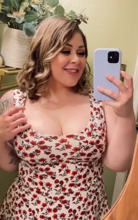 My underarm hair makes me feel ultra feminine 🥰