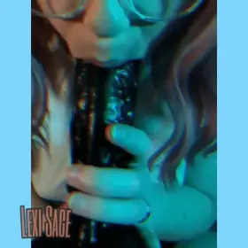 Just because Thanksgiving is over doesn't mean the gobbling stops 🍆🤤