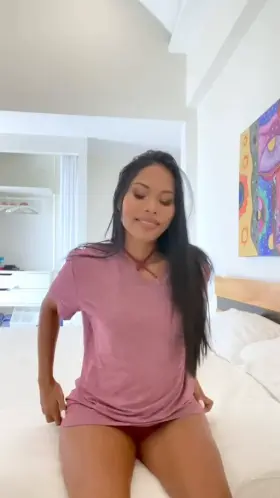 I saw no one sees my posts anymore so im just gonna say hi to those who sort by new, how are you? 😘😘😘