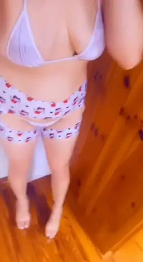 Everyday is a perfect day to spoil your bratty Queen. [selling] FETISH/DOMME