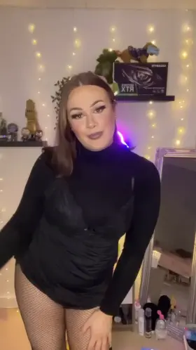 Are you a fan of Goth Girls?😜💦