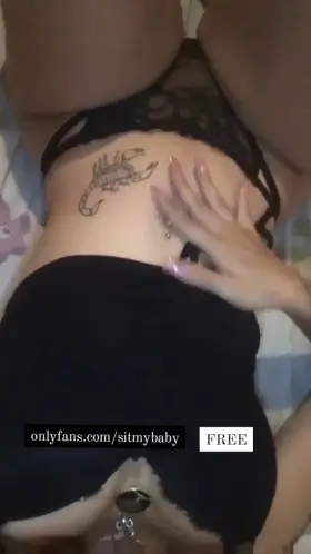 Are you into 18yo latinas? 🥰 suscribe for FREE to my onlyfans! Redhead curvy latina 💋 💦 link in comments