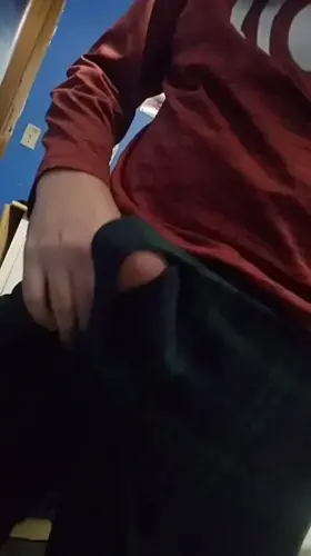 had trouble gettin it through the hole lol