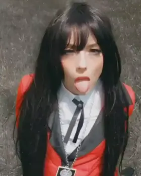 Yumeko got all hot and bothered outside today