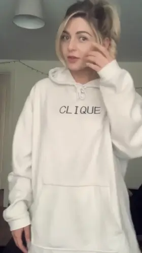 I haven’t got the most to flash, but I hope it’s enough to make you smile ☺️💓