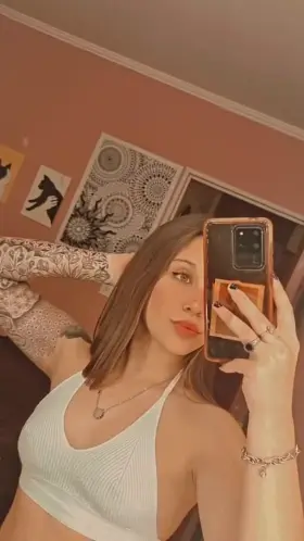 Barely legal 🤫 PE student. Pretty braces w/ a big booty 🏋️‍♀️ GFE 🍐 Good girl with a very naughty side Online all day💦