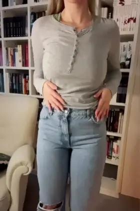 POV the nerdy girl flashes you - it’s better than you think 😌