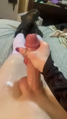 [reddit] girl cock drives me crazy. I can feed if u send similar posts