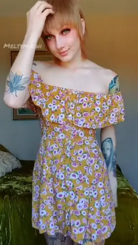 Hi 😊 here's my little tattooed body for you 💗