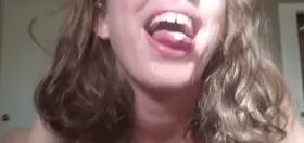 your cum guzzling goddess wants you to subscribe and watch her play 😈🥵