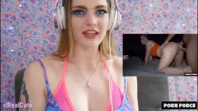 [/r/RealCute] Carly Rae Summers Reacts