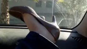 Wanna rub my moist sexy feet on lunch or do something else?