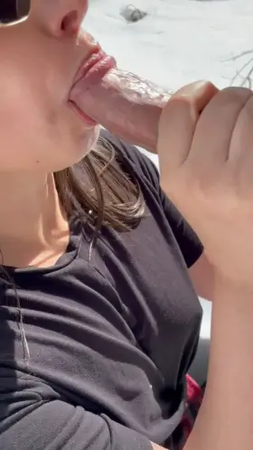 I’m missing winter when I could use cum to keep my throat warm 🤤