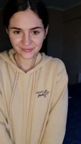 sorry i'm no makeup ... hope you like it 🥺