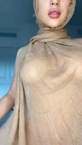 Any love for an arab girl ? 😔